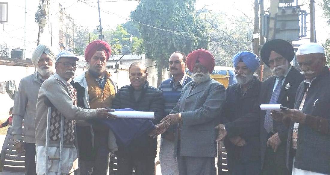 ਦਿਵੰਗ ਭਲਾਈ ਸਹਾਇਤੀ ਚੰਡੀਗੜ੍ਹ ਵਲੋਂ ਦਿਵੰਗ ਬੱਚਿਆਂ ਨੂੰ ਮੁਫਤ ਕੰਬਲ ਵੰਡੇ ਗਏ